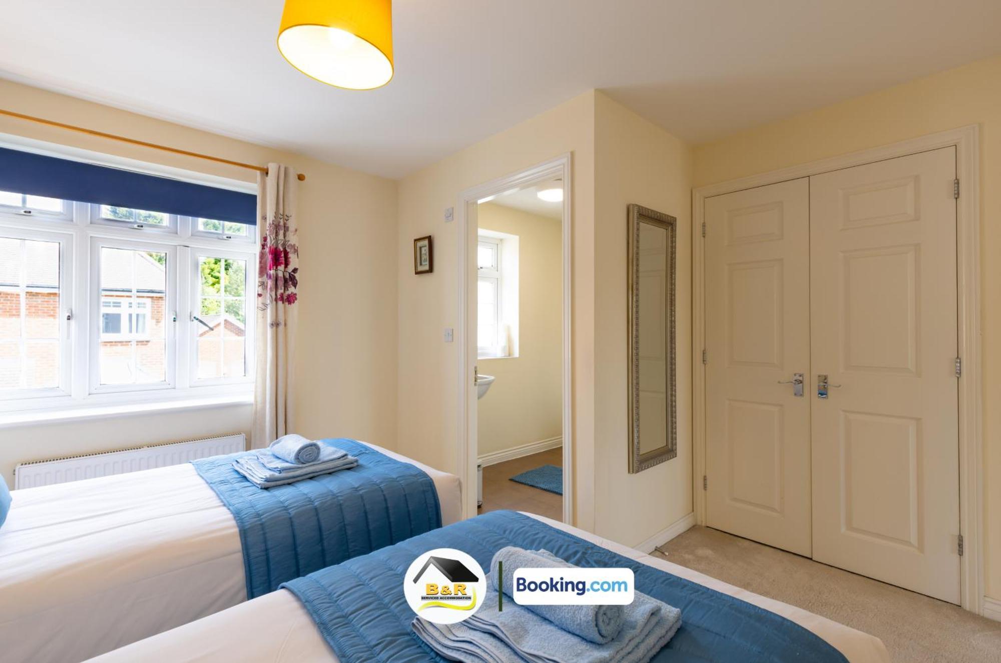 3 Bedroom House By B And R Serviced Accommodation Amesbury With Super Fast Wi-Fi 145Mbps Exterior foto